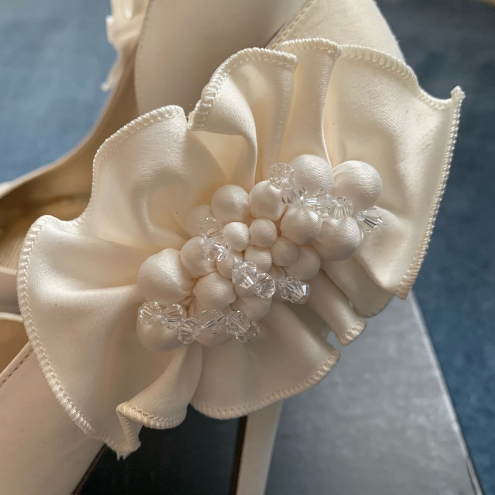 Nina wedding shoes and heel diamonds - Picture 6 of 7